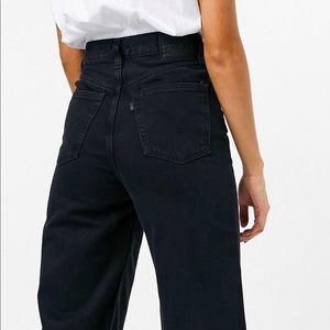 NWOT Levi’s High Loose Trainwreck Jeans - Size 26